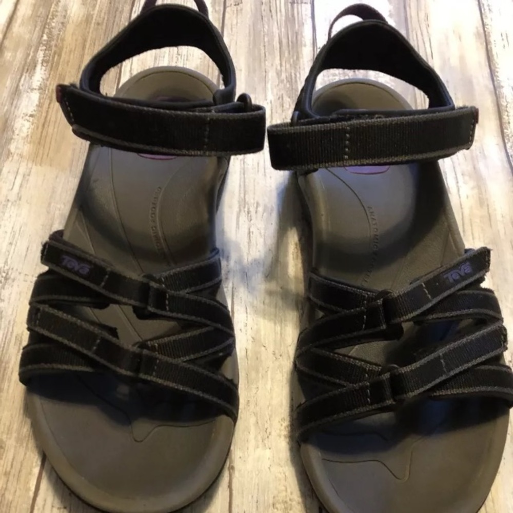 Teva Tirra sandals size 8.5